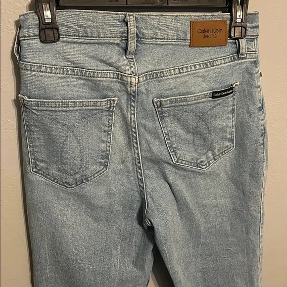 Calvin Klein Women's Straight Leg Jeans in Light Blue - Picture 5 of 7